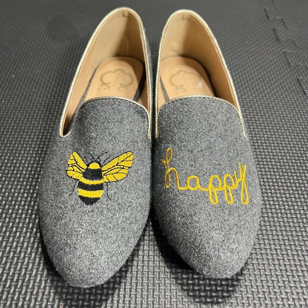 Bee Happy Embroidered Gray Felt Loafers Womens Size 8 Flat Sole Slip-On Shoes - Picture 1 of 5